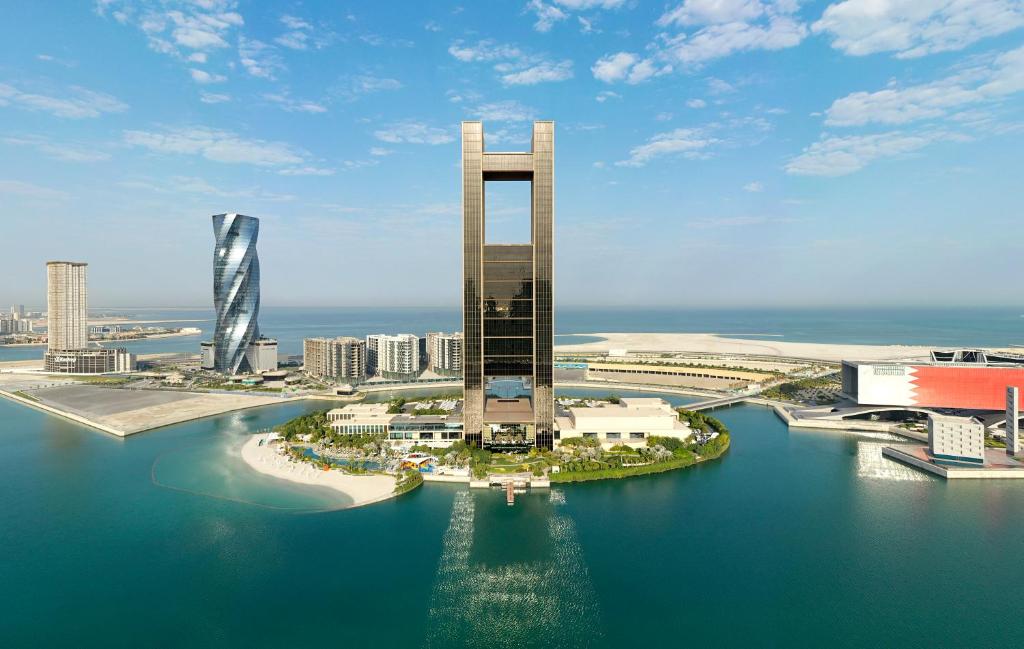 Exploring the Best Hotels in Bahrain (Ranked and Reviewed)